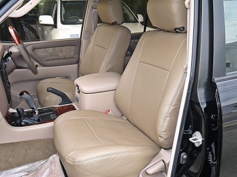 ランクル100　VX‐LTD Gセレ　ブラック　３万キロ　低走行　7